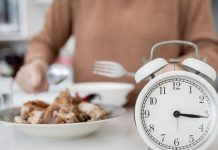 সময় মেনে খাবার খাওয়া অন্ত্রের স্বাস্থ্যের জন্য কেন জরুরি?