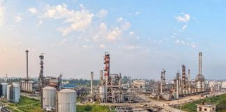 দেশের একমাত্র তেল শোধনাগার বন্ধ ঘোষণা