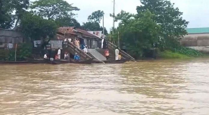 ৫ নদীর পানি এখনো বিপৎসীমার ওপরে