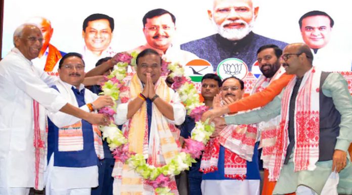 টানা দ্বিতীয়বার আসামের মুখ্যমন্ত্রীর শপথ নিলেন হিমন্ত বিশ্ব শর্মা