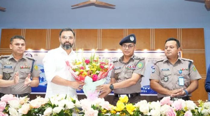 রানা প্লাজা ও তাজরীন ফ্যাশনসে ক্ষতিগ্রস্ত শ্রমিকদের ৭ দফা দাবি