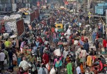 ভারতে জনসংখ্যা বাড়াতে নগদ টাকা ও ছুটির ঘোষণা রাজ্য সরকারের