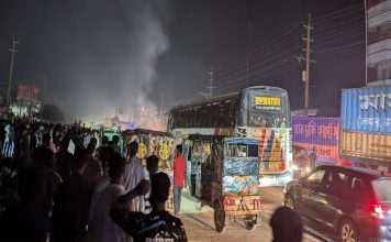 ভালুকায় ব্যবসায়ীদের ধাওয়া খেয়ে পালালেন ইউএনও, গানম্যান আহত