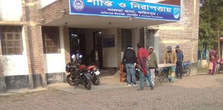 ঝড়ে গাছ পড়া নিয়ে সংঘর্ষে আহত ১২