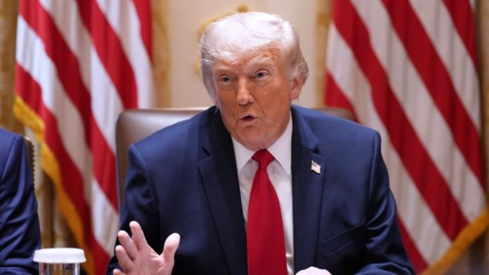 Trump-(12)-6a1ba79f72e47