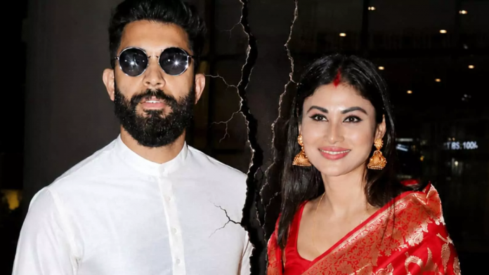 mouni-roy-6a04594bec158