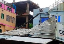 শিবচরে বিভিন্ন এলাকায় ঘূর্ণিঝড়ের তাণ্ডব, ব্যাপক ক্ষয়ক্ষতি