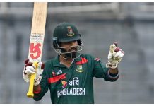 তিন অর্ধশতকে অস্ট্রেলিয়াকে লড়াকু লক্ষ্য দিল টাইগাররা