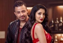 ‘রকস্টার’ সিনেমার নিজের দৃশ্য নিজেই ফাঁস করলেন নায়িকা