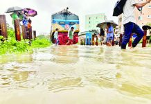 জলাবদ্ধতার ভয়াবহ রূপ দেখল চট্টগ্রাম