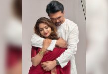 ‘হ্যাপিলি ম্যারিড’ লিখে কেয়া পায়েলের ফেসবুক পোস্ট