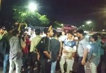 ফের সংসদ ভবনের সামনে এইচএসসি পরীক্ষার্থীরা
