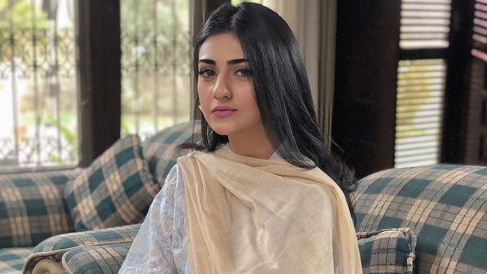 sarah-khan-6a5412718683e