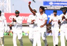 হাসানের বোলিং তোপে অস্ট্রেলিয়ায় স্বপ্নের দিন বাংলাদেশের