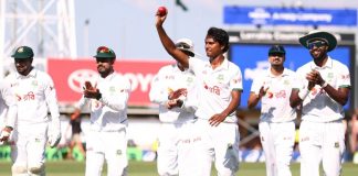হাসানের বোলিং তোপে অস্ট্রেলিয়ায় স্বপ্নের দিন বাংলাদেশের