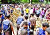 আলিয়া মাদ্রাসা শিবিরের হলে ওঠার ঘোষণায় পুলিশি ব্যারিকেড
