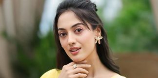 স্বামীর বিরুদ্ধে নির্যাতনের অভিযোগ অভিনেত্রীর