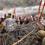 ফের বিক্ষোভে উত্তাল ভারত, শিক্ষার্থীদের ওপর পুলিশের লাঠিচার্জ-জলকামান