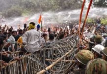 ফের বিক্ষোভে উত্তাল ভারত, শিক্ষার্থীদের ওপর পুলিশের লাঠিচার্জ-জলকামান