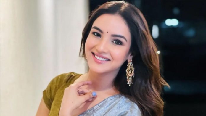 Jasmin-Bhasin-6a8325c9ec6e7