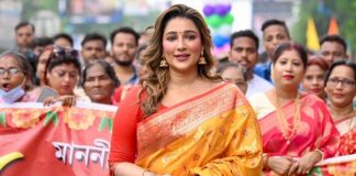 রাজনীতি সায়ন্তিকার জন্য সঠিক জায়গা নয়, মন্তব্য জ্যোতিষীর