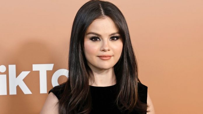 selena-gomez-6a7ef6c4f3f45