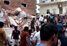 দিল্লিতে বহুতল ভবন ধস, বহু মানুষ আটকা পড়ার আশঙ্কা