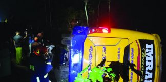 পটুয়াখালীতে ইজি বাইককে বাসের ধাক্কা, নিহত ৩