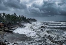 নিম্নচাপে উত্তাল সাগর, সমুদ্রবন্দরে ৩ নম্বর সতর্কসংকেত