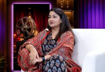 বয়স আড়াল করে পর্দায় আসতে নারাজ দীপা খন্দকার