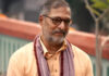 গাড়ি কেনার টাকায় অসহায় কৃষকদের মুখে হাসি ফুটিয়েছিলেন নানা পাটেকার
