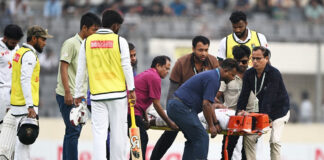 রিটায়ার্ড হার্ট হয়ে স্ট্রেচারে মাঠ ছাড়লেন হৃদয়